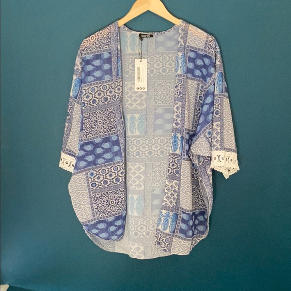 Lacey crochet trim kimono